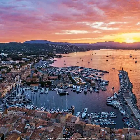 Apartment Spacieux Et Confortable Pres De Saint Tropez! 5mns A Pied!s Grimaud